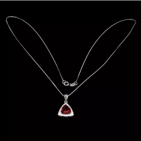 Natural Mozambique Garnet 8mm &‎ Cz 925 Sterling Silver Necklace 18" - Picture 3 of 3